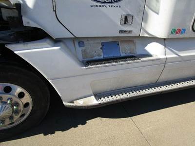 Freightliner ST120 Left Fairing