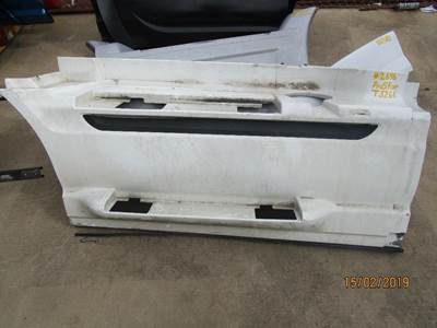 International ProStar Left Fairing