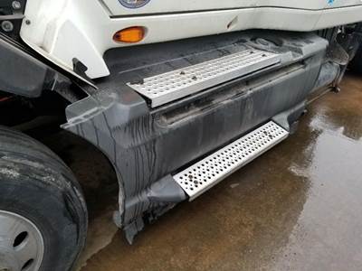 International ProStar Left Fairing