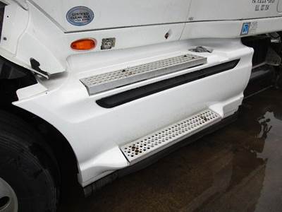 International ProStar Left Fairing