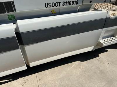 Volvo VNL Left Fairing