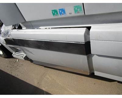 Volvo VNL Right Fairing