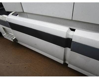 Volvo VNL Right Fairing