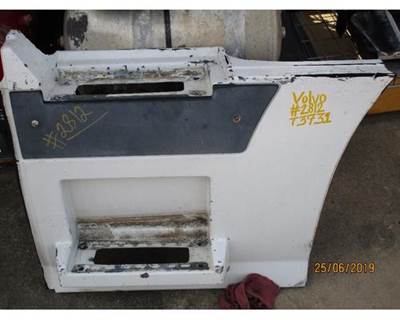 Volvo VNL Fairing