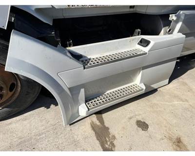 Volvo VNL Left Fairing