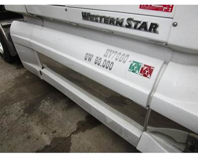 Western Star 5700 Right Fairing for a Western Star TR 5700