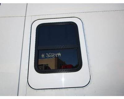 Kenworth T680 Right Sleeper Door for a Kenworth T700