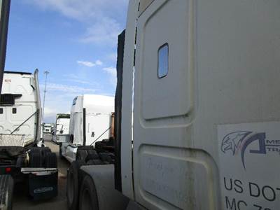 Freightliner Cascadia Right Sleeper Fairing for a Freightliner CASCADIA 125