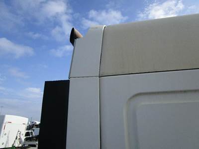 Freightliner Cascadia Right Sleeper Fairing for a Freightliner CASCADIA 125