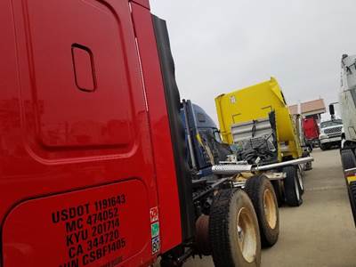 Freightliner Cascadia Left Sleeper Fairing for a Freightliner CASCADIA 125