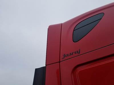 Freightliner Cascadia Right Sleeper Fairing for a Freightliner CASCADIA 125