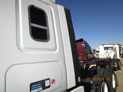 Freightliner Cascadia Left Sleeper Fairing for a Freightliner CASCADIA 125