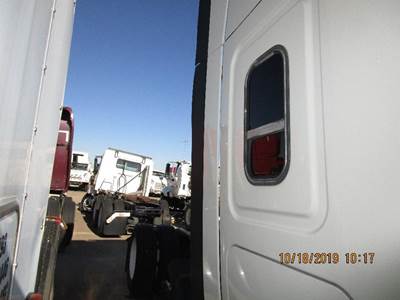 Freightliner Cascadia Right Sleeper Fairing for a Freightliner CASCADIA 125
