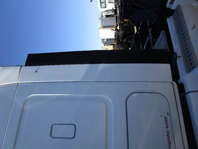 Freightliner Cascadia Left Sleeper Fairing for a Freightliner CASCADIA 125