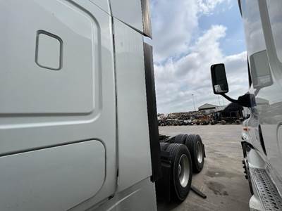 Freightliner Cascadia Left Sleeper Fairing for a Freightliner CASCADIA 125