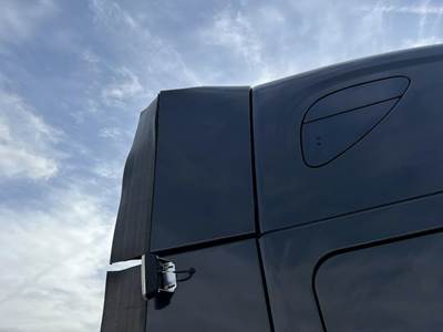 Freightliner Cascadia Right Sleeper Fairing for a Freightliner CASCADIA 125