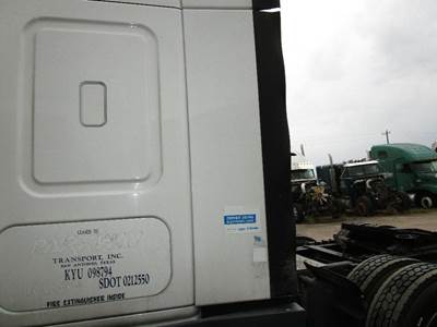 Freightliner Cascadia Left Sleeper Fairing for a Freightliner CASCADIA 125