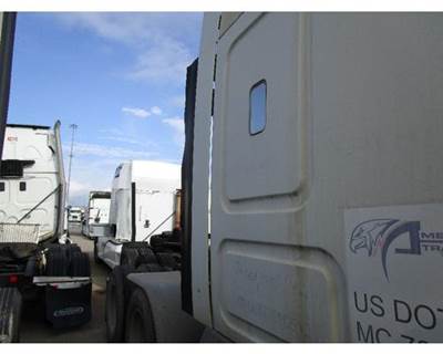 Freightliner Cascadia Right Sleeper Fairing for a Freightliner CASCADIA 125