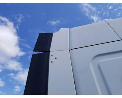 Freightliner Cascadia Right Sleeper Fairing for a Freightliner CASCADIA 125