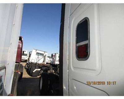 Freightliner Cascadia Right Sleeper Fairing for a Freightliner CASCADIA 125