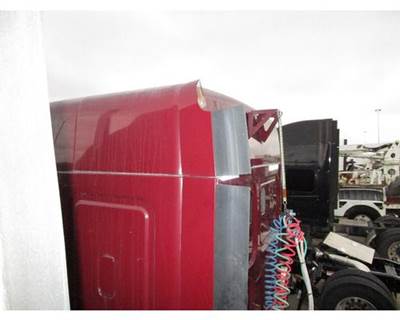 Freightliner Cascadia Left Sleeper Fairing for a Freightliner CASCADIA 125
