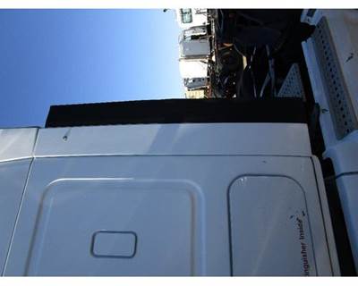 Freightliner Cascadia Left Sleeper Fairing for a Freightliner CASCADIA 125