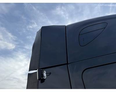Freightliner Cascadia Right Sleeper Fairing for a Freightliner CASCADIA 125