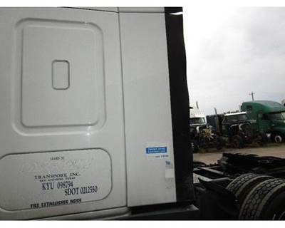Freightliner Cascadia Left Sleeper Fairing for a Freightliner CASCADIA 125