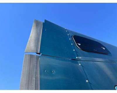 Freightliner Century Class Right Sleeper Fairing for a Freightliner ST120