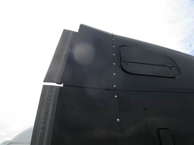 Freightliner Columbia Right Sleeper Fairing for a Freightliner COLUMBIA 120