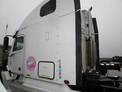 Freightliner Columbia Left Sleeper Fairing for a Freightliner COLUMBIA 120