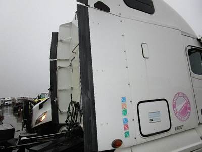 Freightliner Columbia Right Sleeper Fairing for a Freightliner COLUMBIA 120