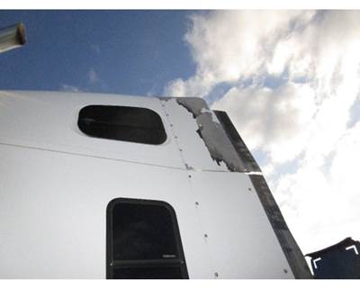 Freightliner Coronado Left Sleeper Fairing for a Freightliner CORONADO 132
