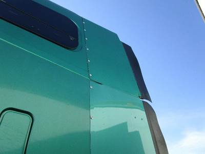Freightliner ST120 Left Sleeper Fairing