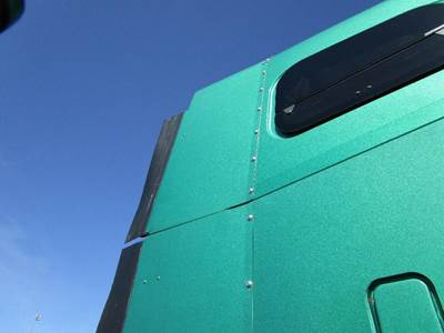 Freightliner ST120 Right Sleeper Fairing