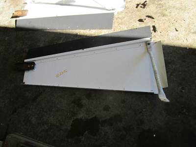 International 9400 Sleeper Fairing for a International 9400I