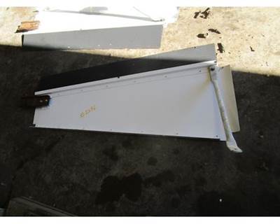 International 9400 Sleeper Fairing for a International 9400I