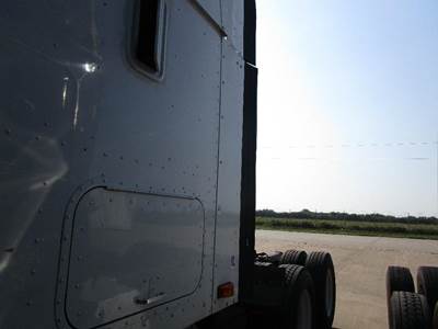 International 9400i Left Sleeper Fairing