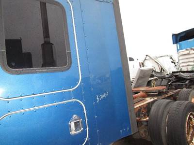 Kenworth T600 Left Sleeper Fairing