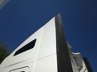 Kenworth T680 Left Sleeper Fairing for a Kenworth T700