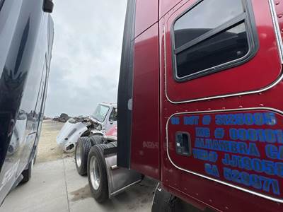 Kenworth T680 Right Sleeper Fairing