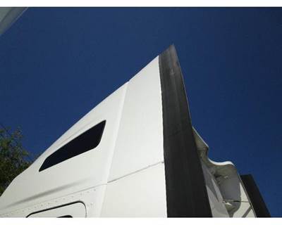 Kenworth T680 Left Sleeper Fairing for a Kenworth T700