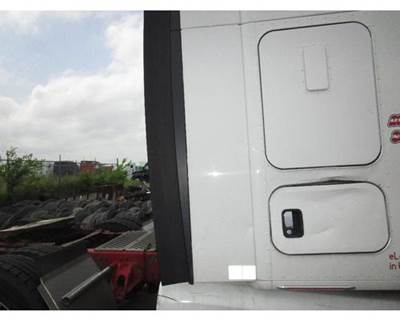 Kenworth T680 Right Sleeper Fairing