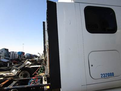 Peterbilt 387 Right Sleeper Fairing