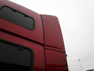 Volvo VNL Left Sleeper Fairing