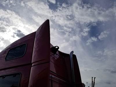 Volvo VNL Left Sleeper Fairing