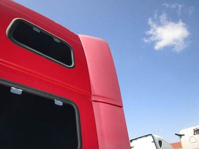 Volvo VNL Left Sleeper Fairing