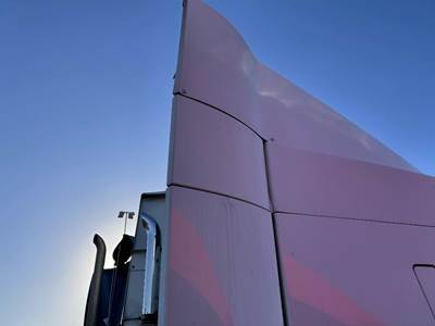 Volvo VNL Right Sleeper Fairing