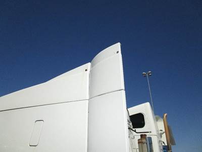 Volvo VNL Left Sleeper Fairing