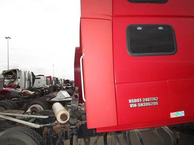 Volvo VNL Right Sleeper Fairing